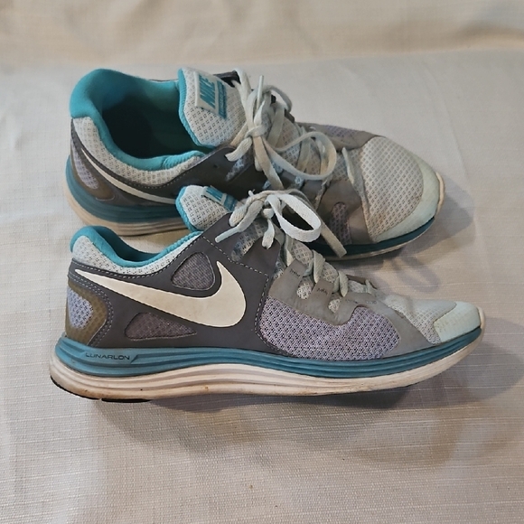 Nike Lunar Flash Women's Gray and Blue Running Shoes - Picture 1 of 4
